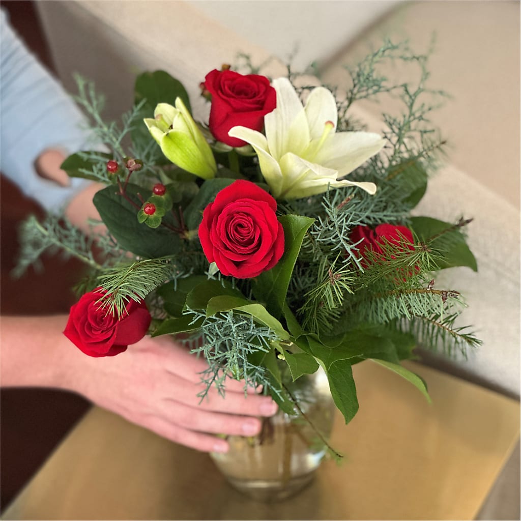 Glittering Lights Bouquet – Super Savers, Lincoln NE