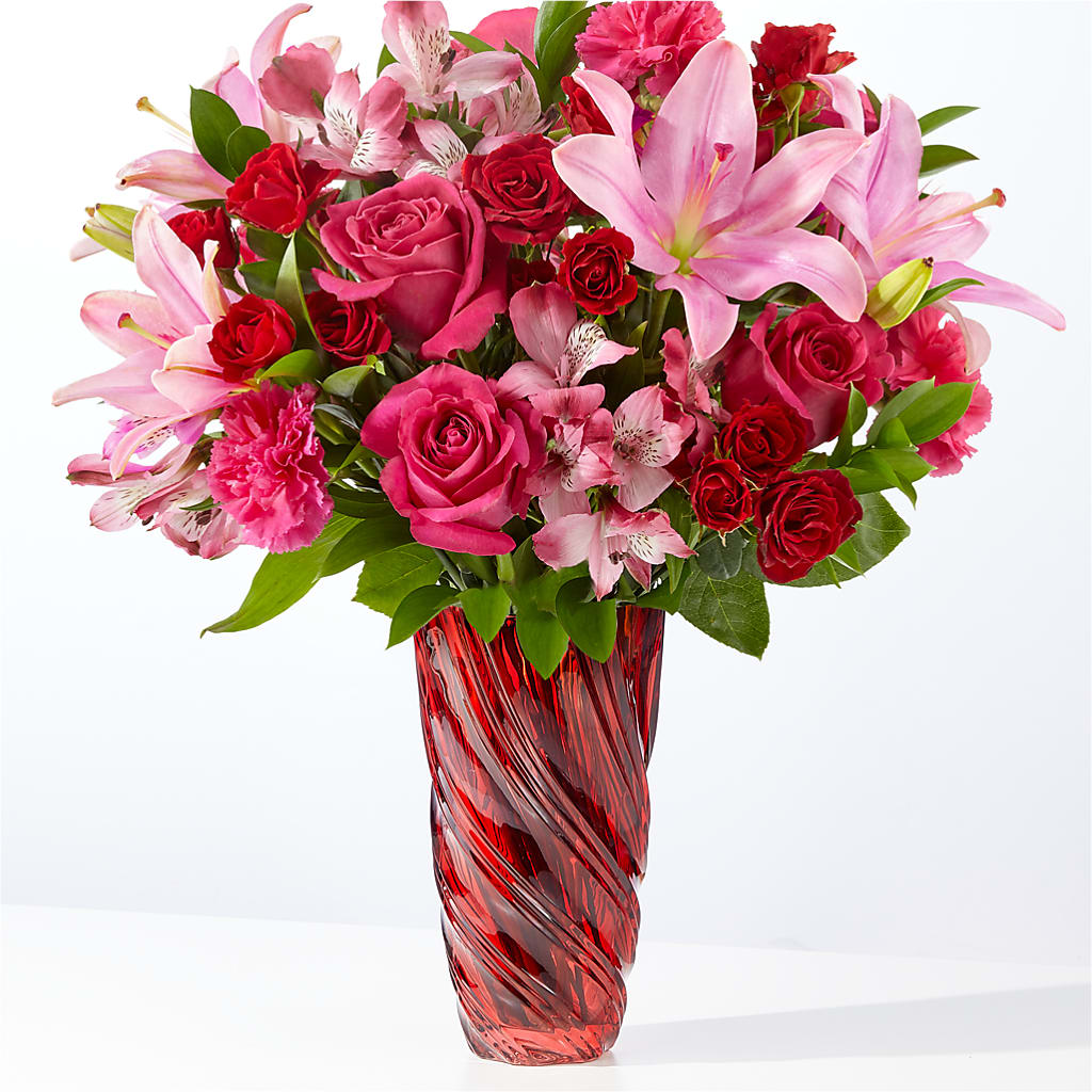 In Love Bouquet with Luxe Swirl Vase – Super Savers, Lincoln NE