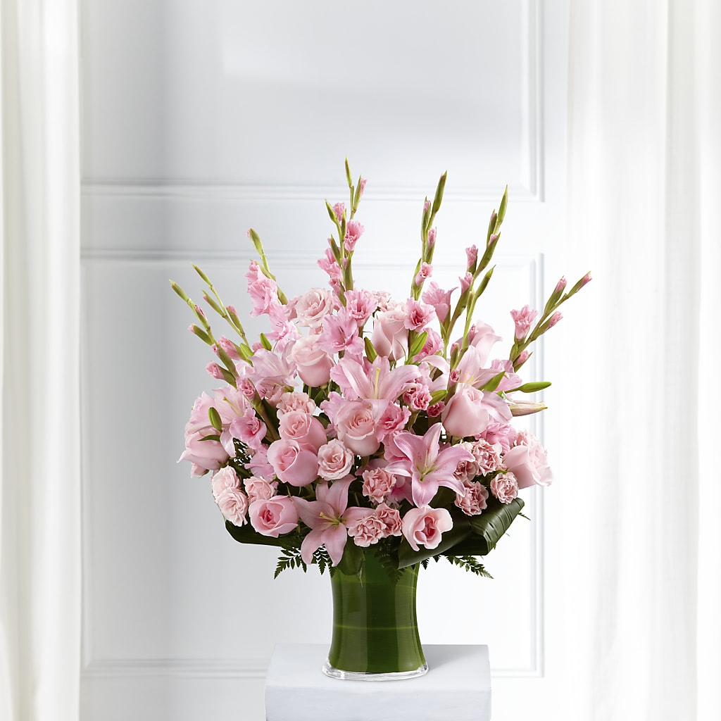 Lovely Tribute Bouquet – Super Savers, Lincoln NE