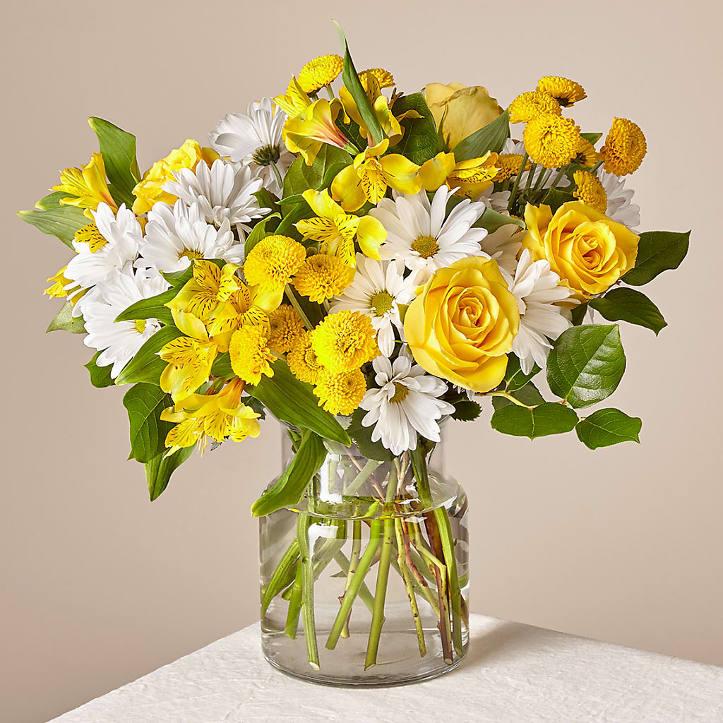 Sunny Sentiments Bouquet – Super Savers, Lincoln NE
