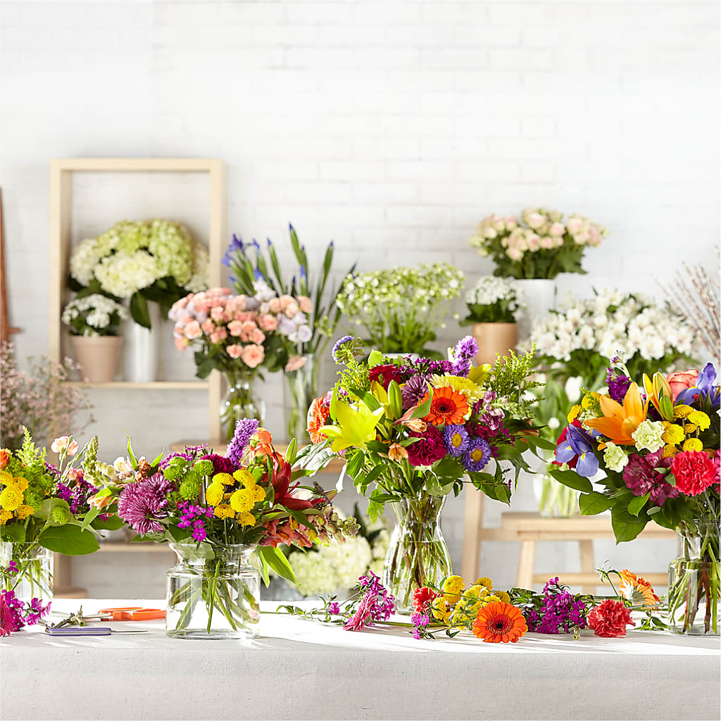Bold & Bright – A Florist Original –  Super Savers, Lincoln NE