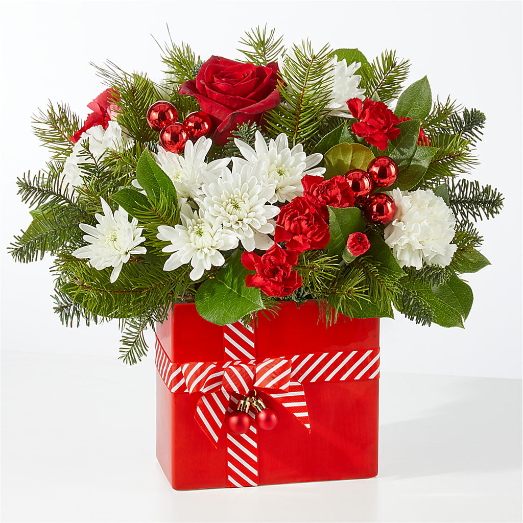 Presents Under the Tree Bouquet –  Super Savers, Lincoln NE