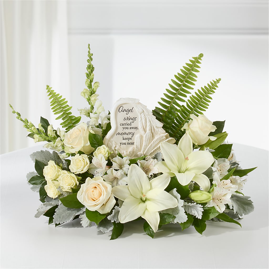 Holding You Close Arrangement –  Super Savers, Lincoln NE