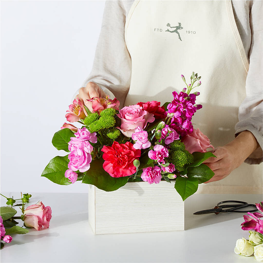 Sweetberry Box – A Florist Original –  Super Savers, Lincoln NE