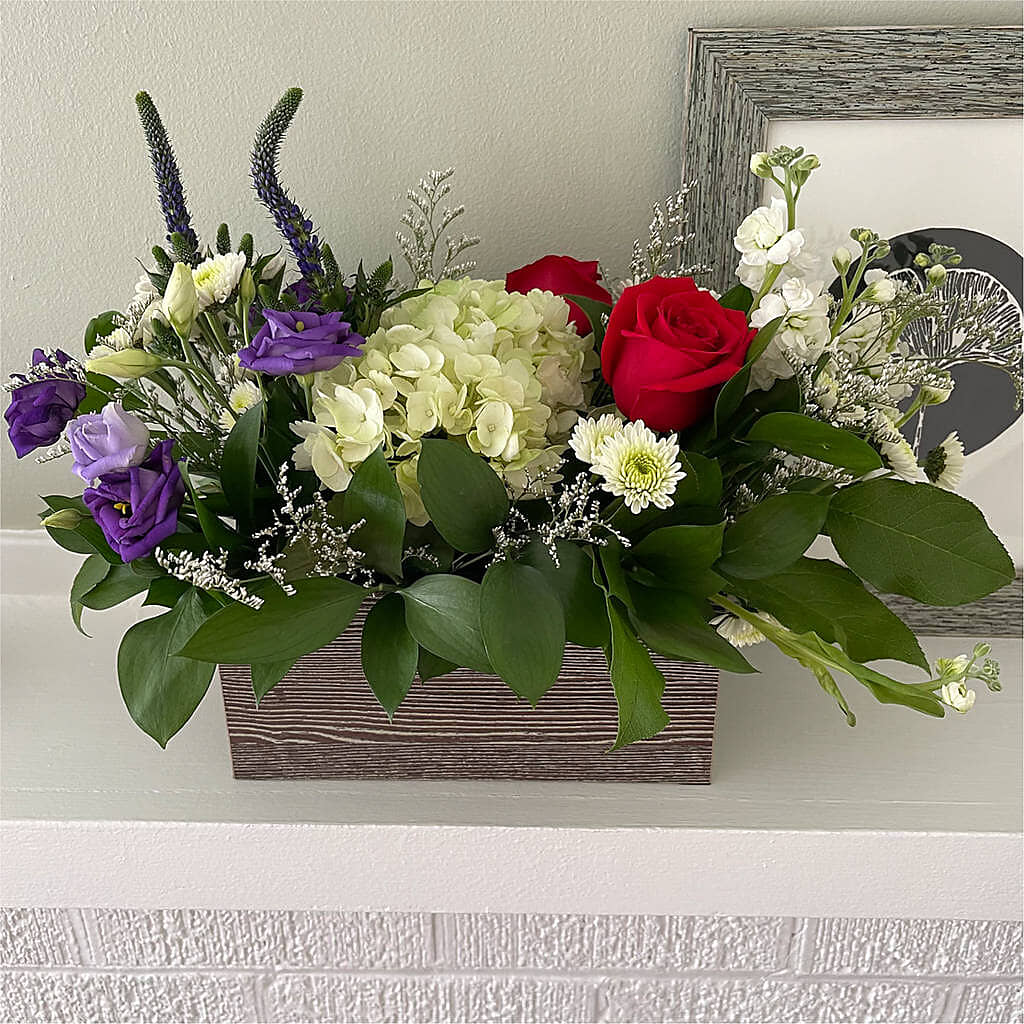 Sweet Magnolia Bouquet –  Super Savers, Lincoln NE