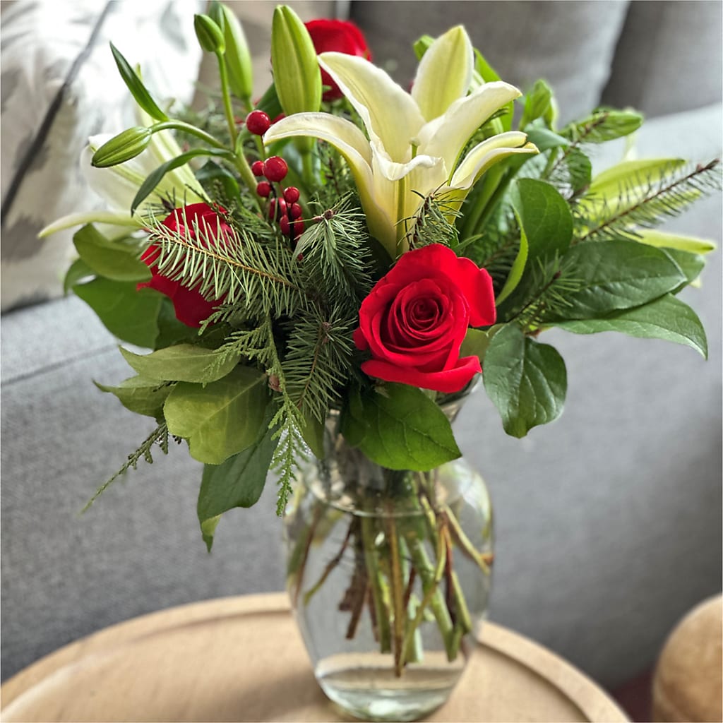 Sparkling Snowflakes Bouquet –  Super Savers, Lincoln NE