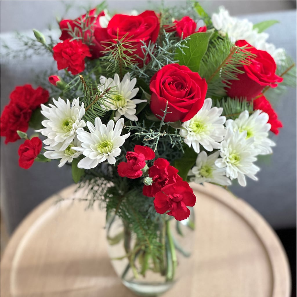 Seasonal Magic Bouquet –  Super Savers, Lincoln NE