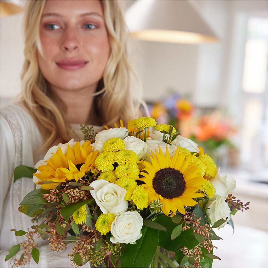 Luminous Morning Bouquet –  Super Savers, Lincoln NE