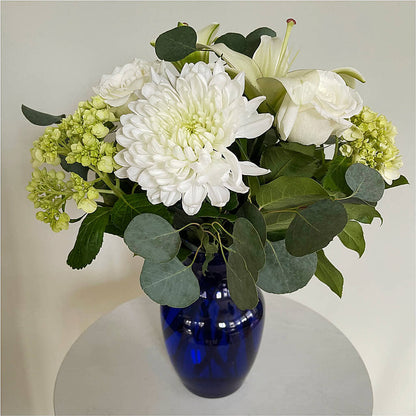 Snowy Dreams Bouquet –  Super Savers, Lincoln NE