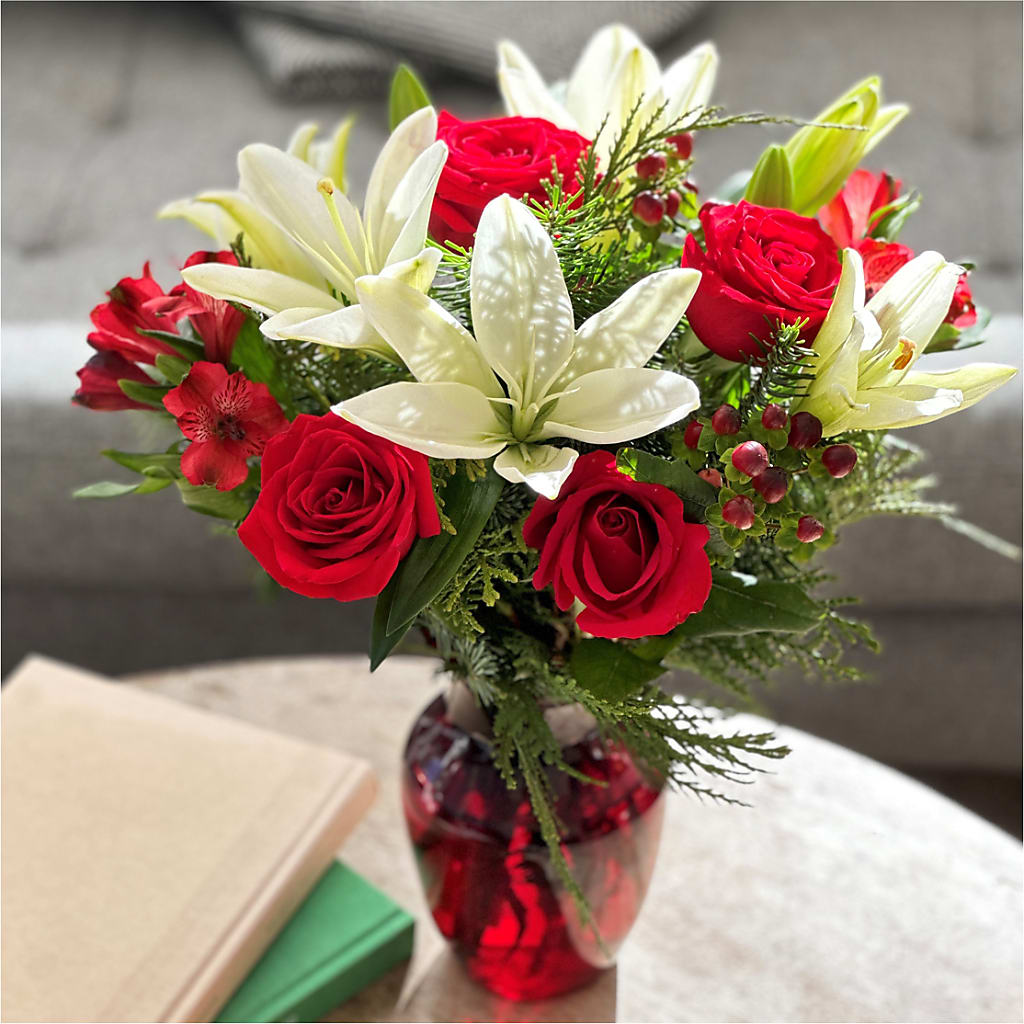 Evergreen Delight Bouquet –  Super Savers, Lincoln NE