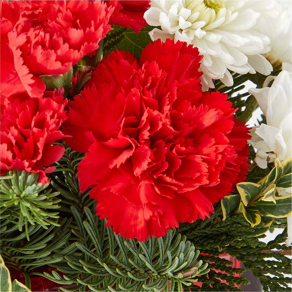 Christmas Market Bouquet –  Super Savers, Lincoln NE