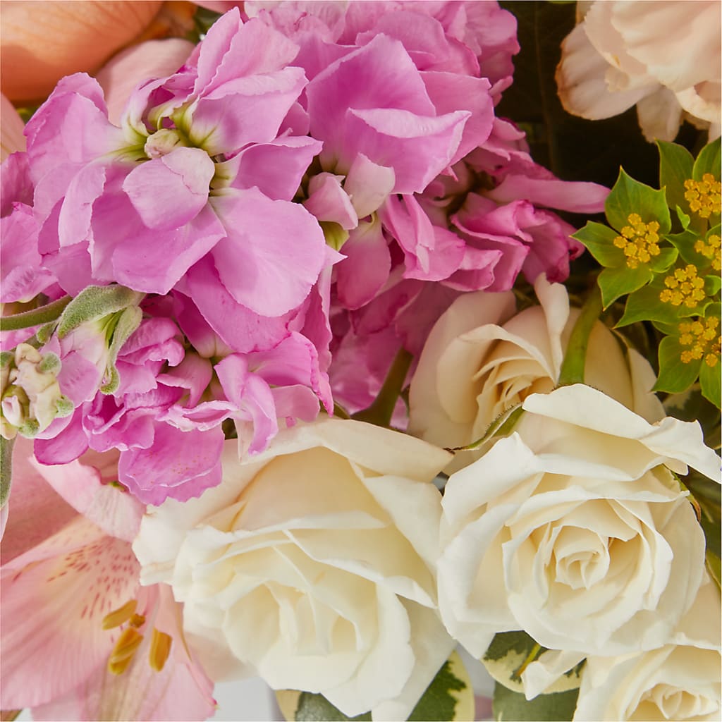 Paradise Bouquet –  Super Savers, Lincoln NE