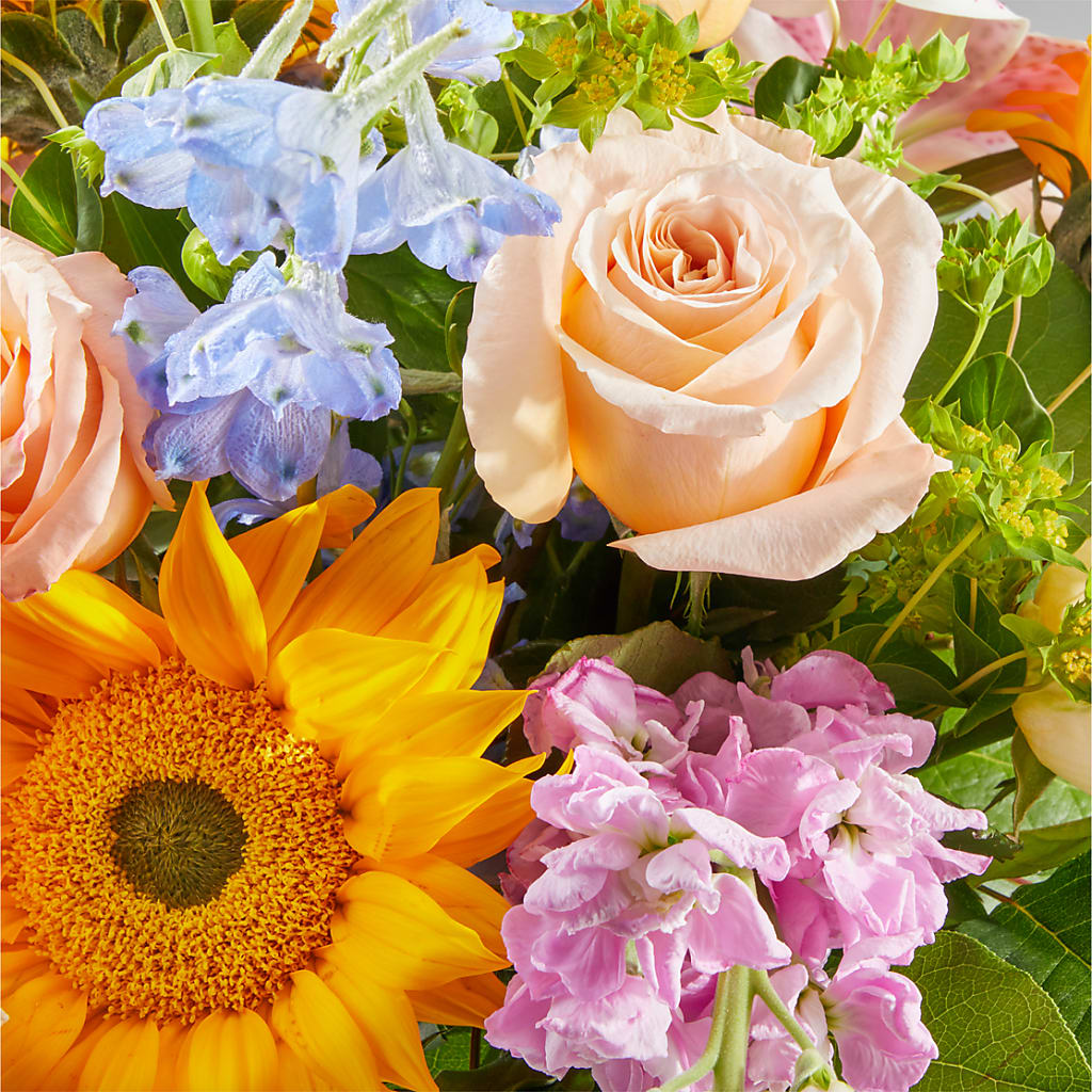 Dreamy Meadows Bouquet –  Super Savers, Lincoln NE