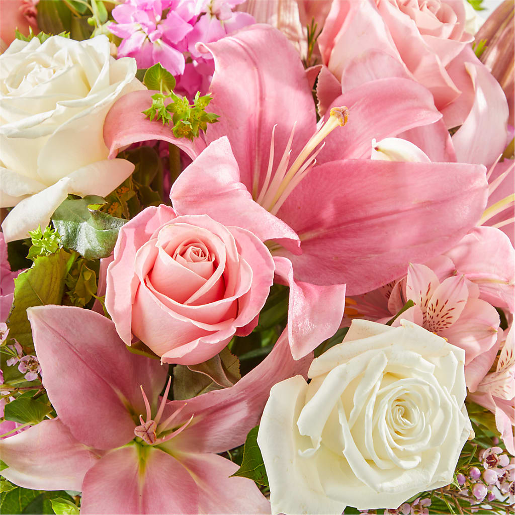 Ethereal Beauty Bouquet –  Super Savers, Lincoln NE