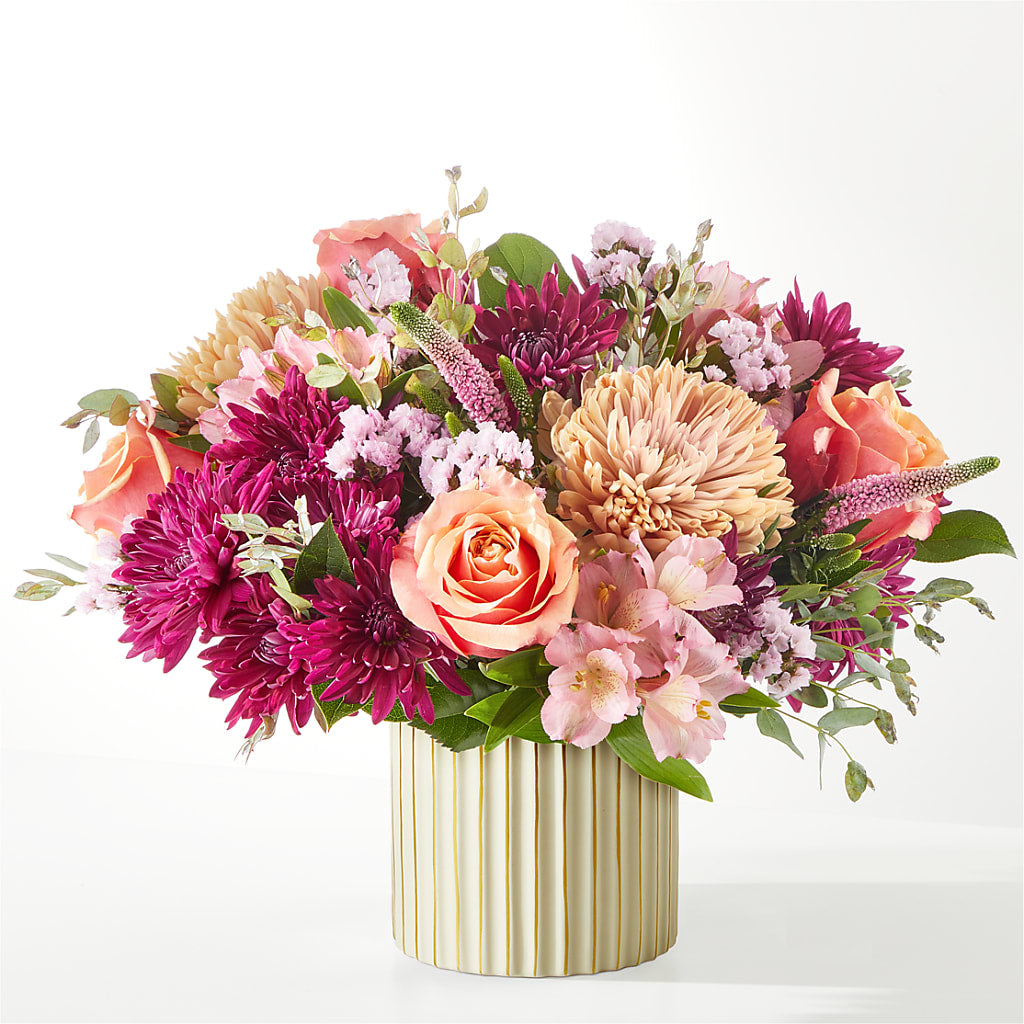 Berry Cobbler Bouquet with Ivory Vase –  Super Savers, Lincoln NE