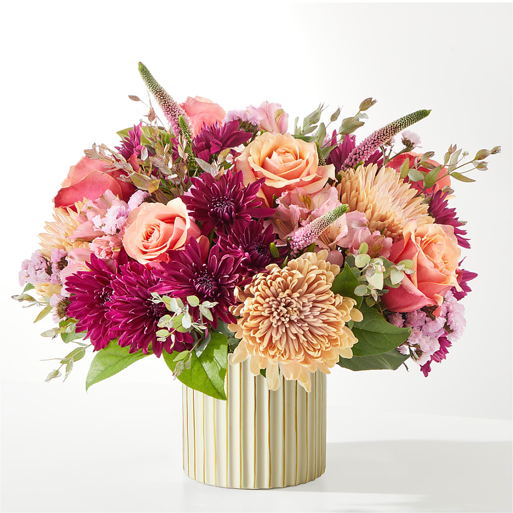 Berry Cobbler Bouquet with Ivory Vase –  Super Savers, Lincoln NE