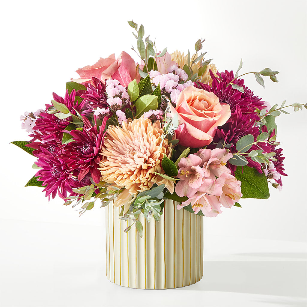 Berry Cobbler Bouquet with Ivory Vase –  Super Savers, Lincoln NE