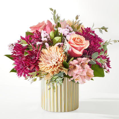 Berry Cobbler Bouquet with Ivory Vase –  Super Savers, Lincoln NE