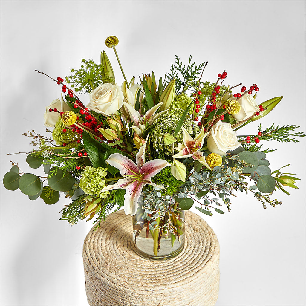 Berry & Bright Bouquet –  Super Savers, Lincoln NE