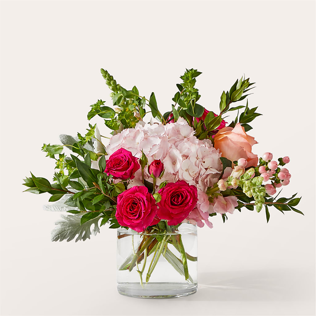 Glitz & Glam Bouquet –  Super Savers, Lincoln NE